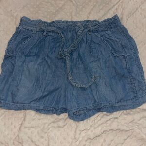 Women’s paper bag shorts denim